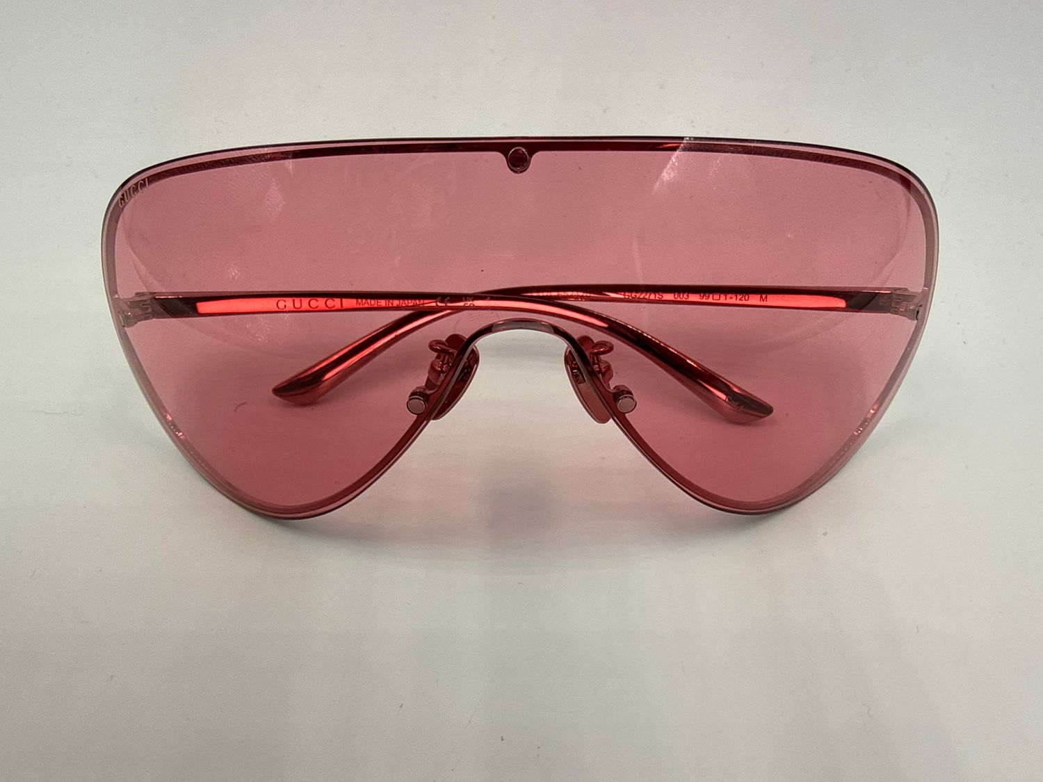 Gucci Mask Frame Sunglasses in Red Gucci Mask Frame Sunglasses in Red
