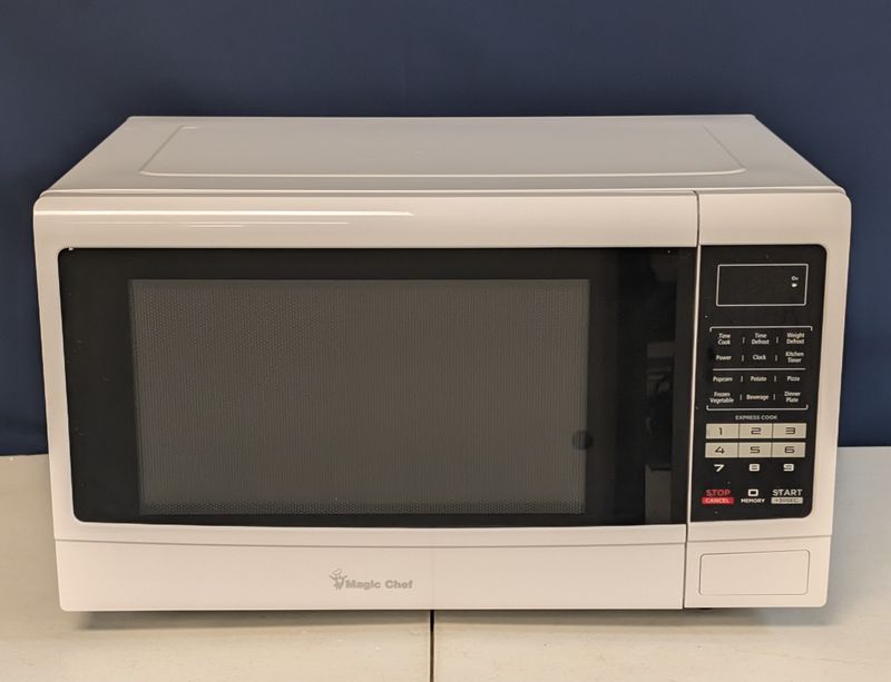 Magic Chef Oven MCM1611ST Magic Chef Oven MCM1611ST