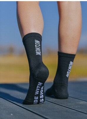 Traveler Black Regular Socks