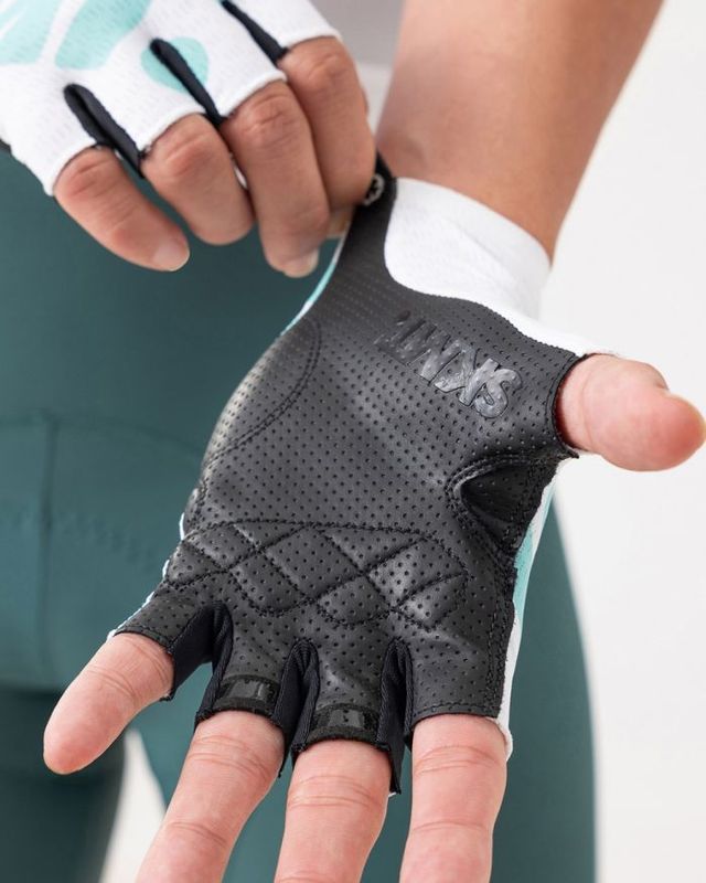 SKxMT Signal White/teal Short Gloves