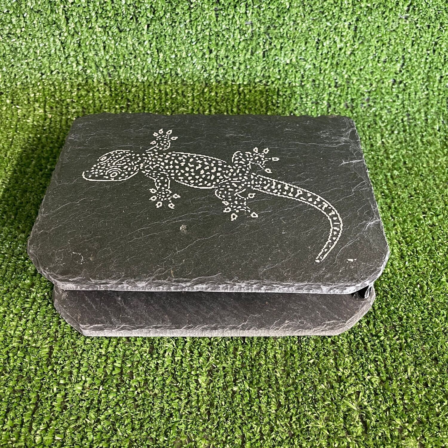 ​GECKO Natural slate Cave.