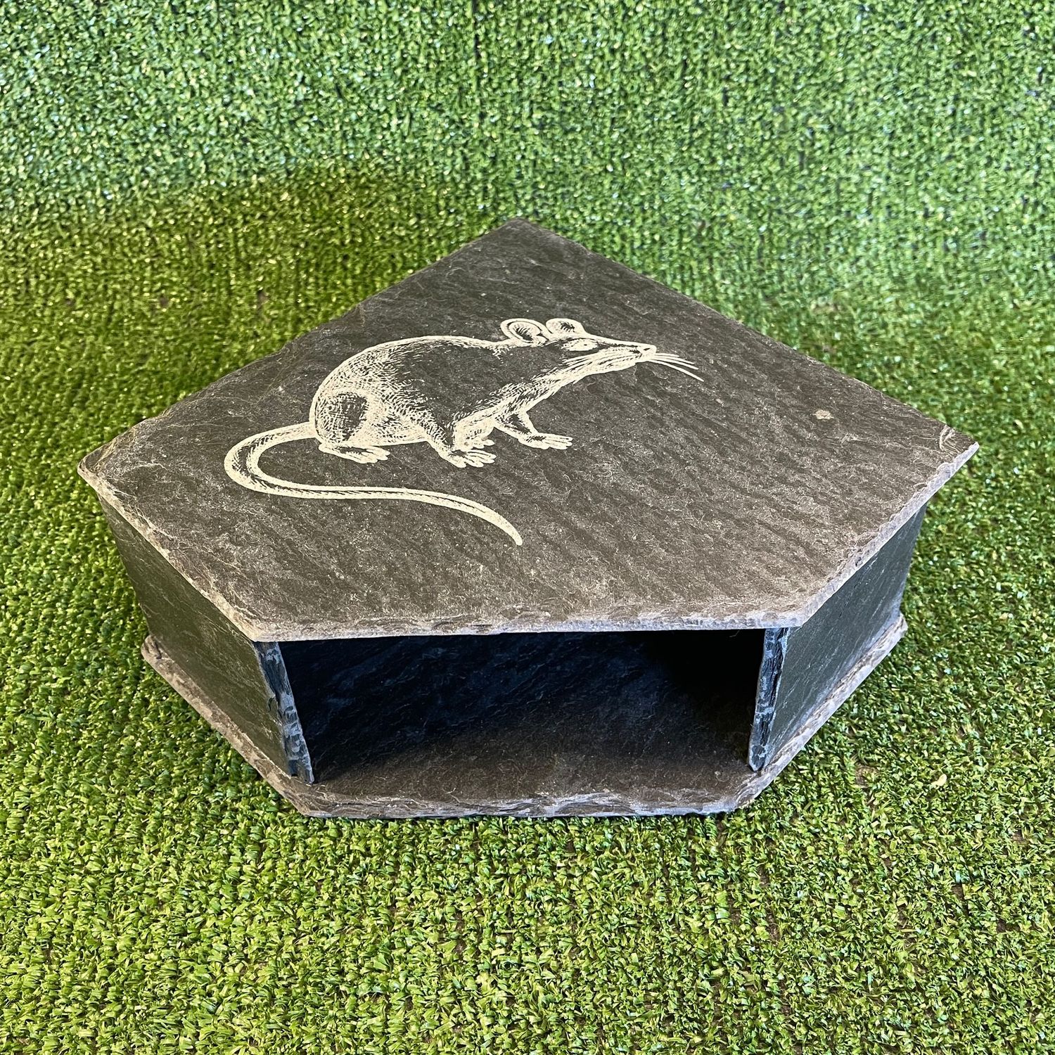 Rat Laser Engraved Natural Slate Cave 9x20x20cm