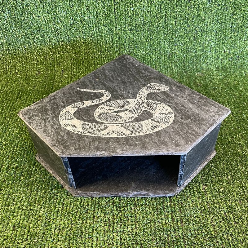 Snake Laser Engraved Slate Cave 9x20x20cm