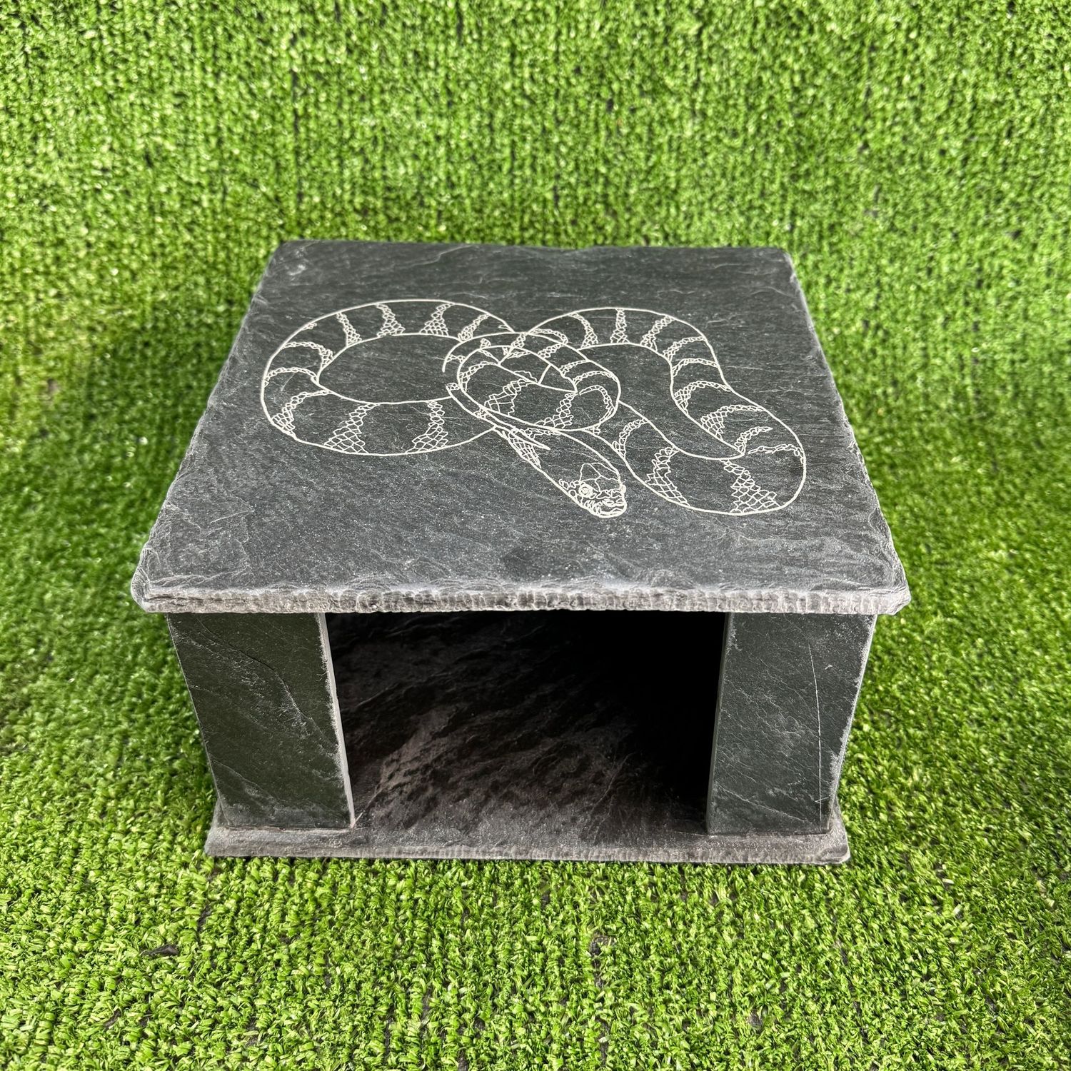 Reptile Aquatic slate cave Snake 11x20x20cm