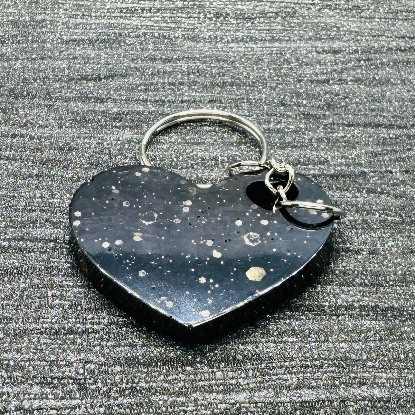 Love Heart Black / Silver Sparkling Keyring.