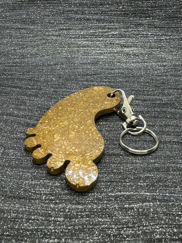 Bronze Gold Baby Foot Feet Keyring Gift