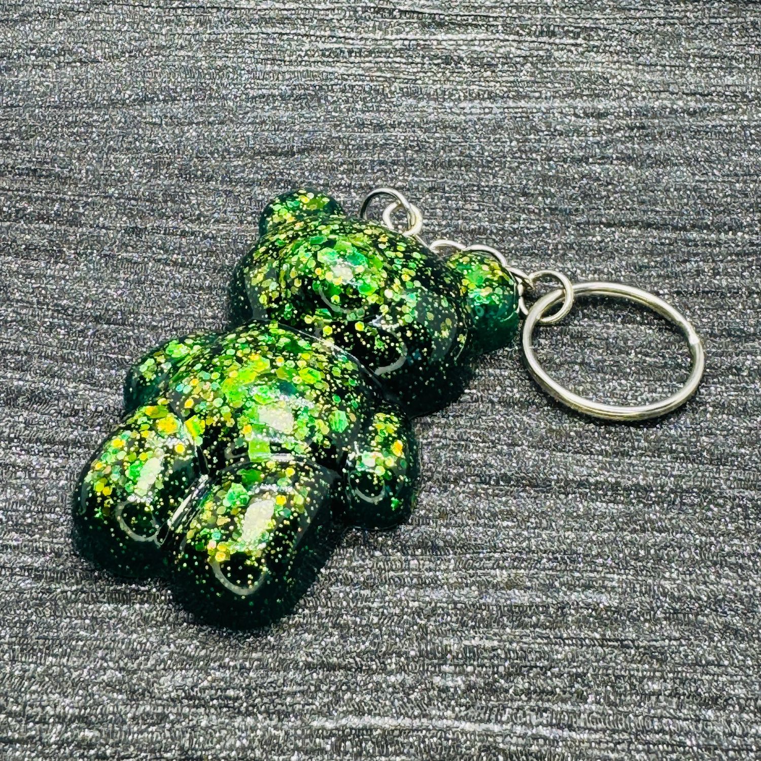 Bear Sparkling Green Keyring