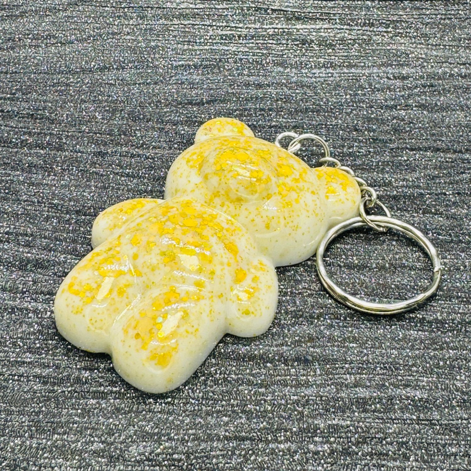 Bear sparkling White Keyring