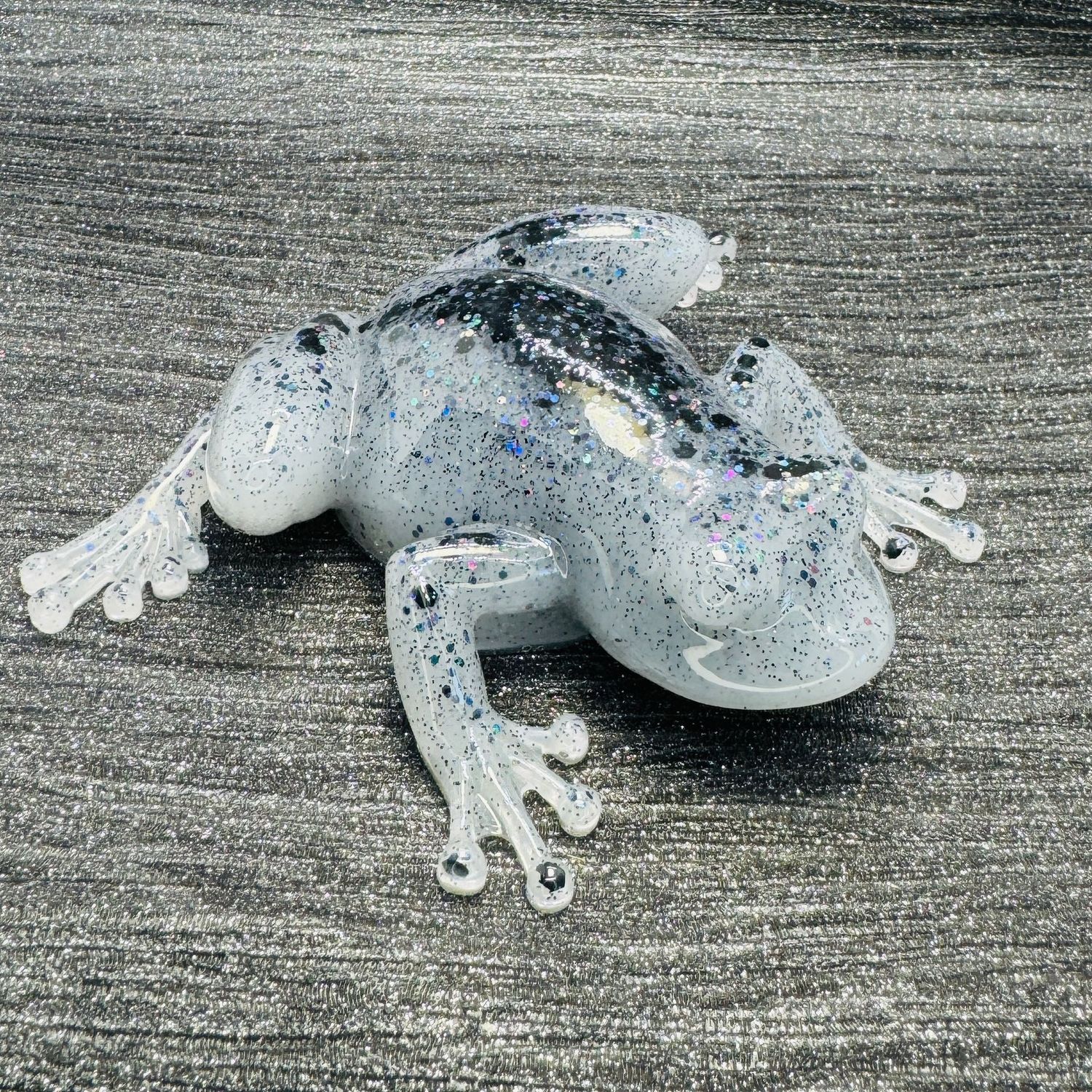 Grey/Black Frog Sparkling Model