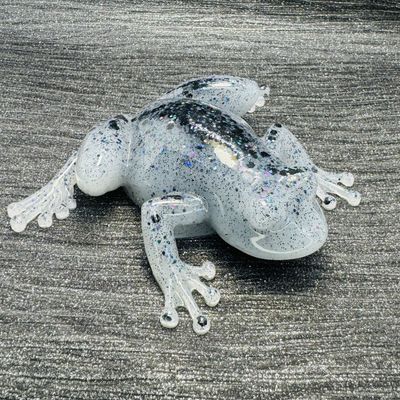Grey/Black Frog Sparkling Model