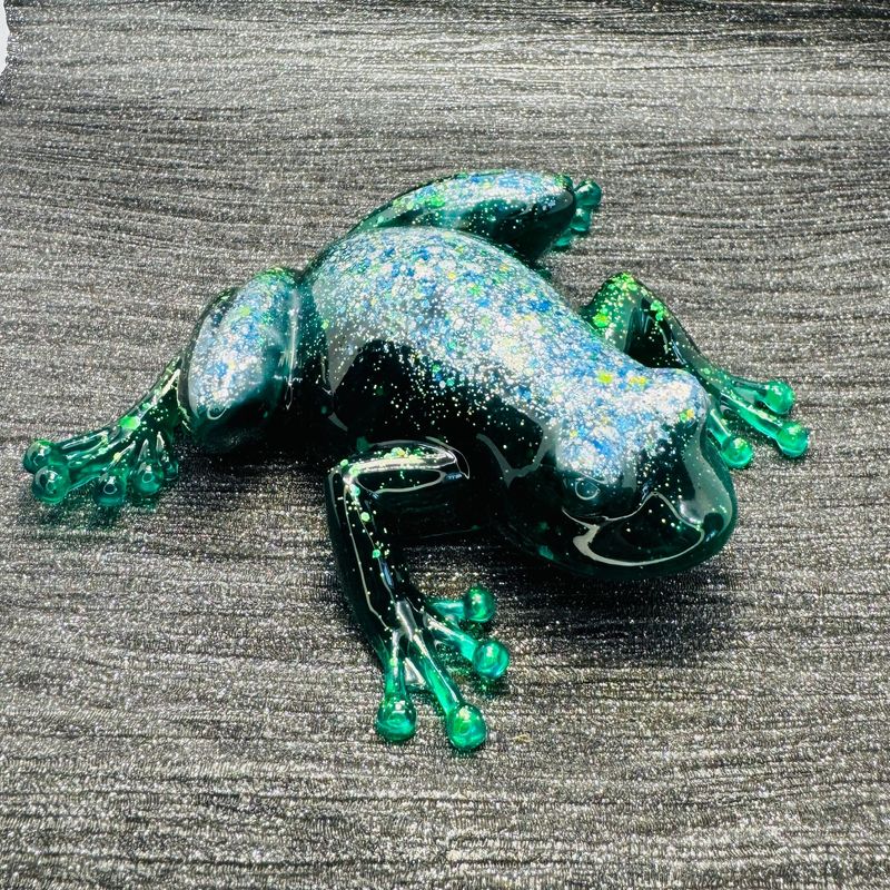 Green Sparkling Frog Model