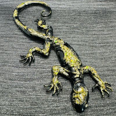 Gecko Lizard Reptile Sparkling Gold / Black