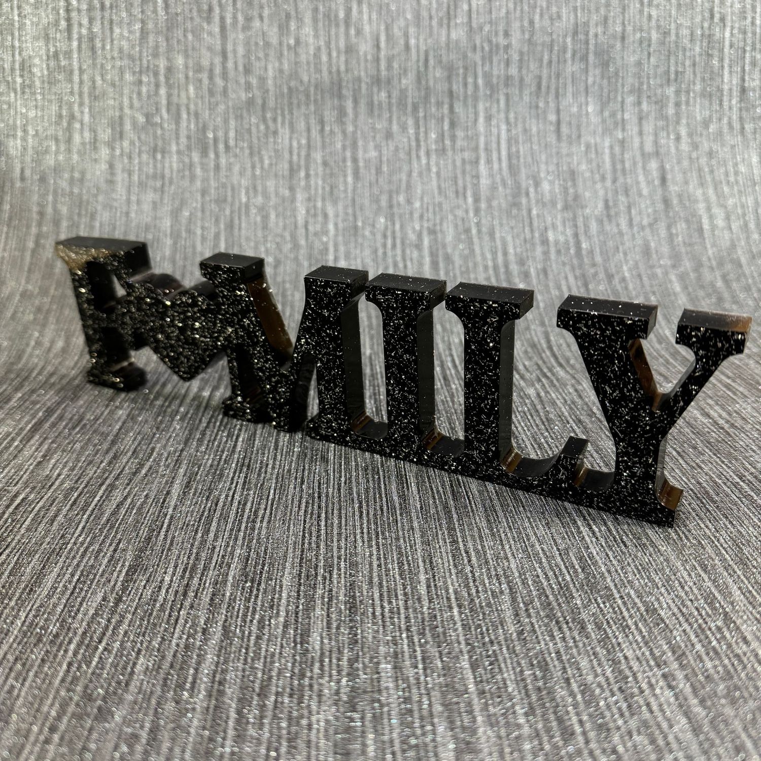 Family Resin Sign Black and Gold