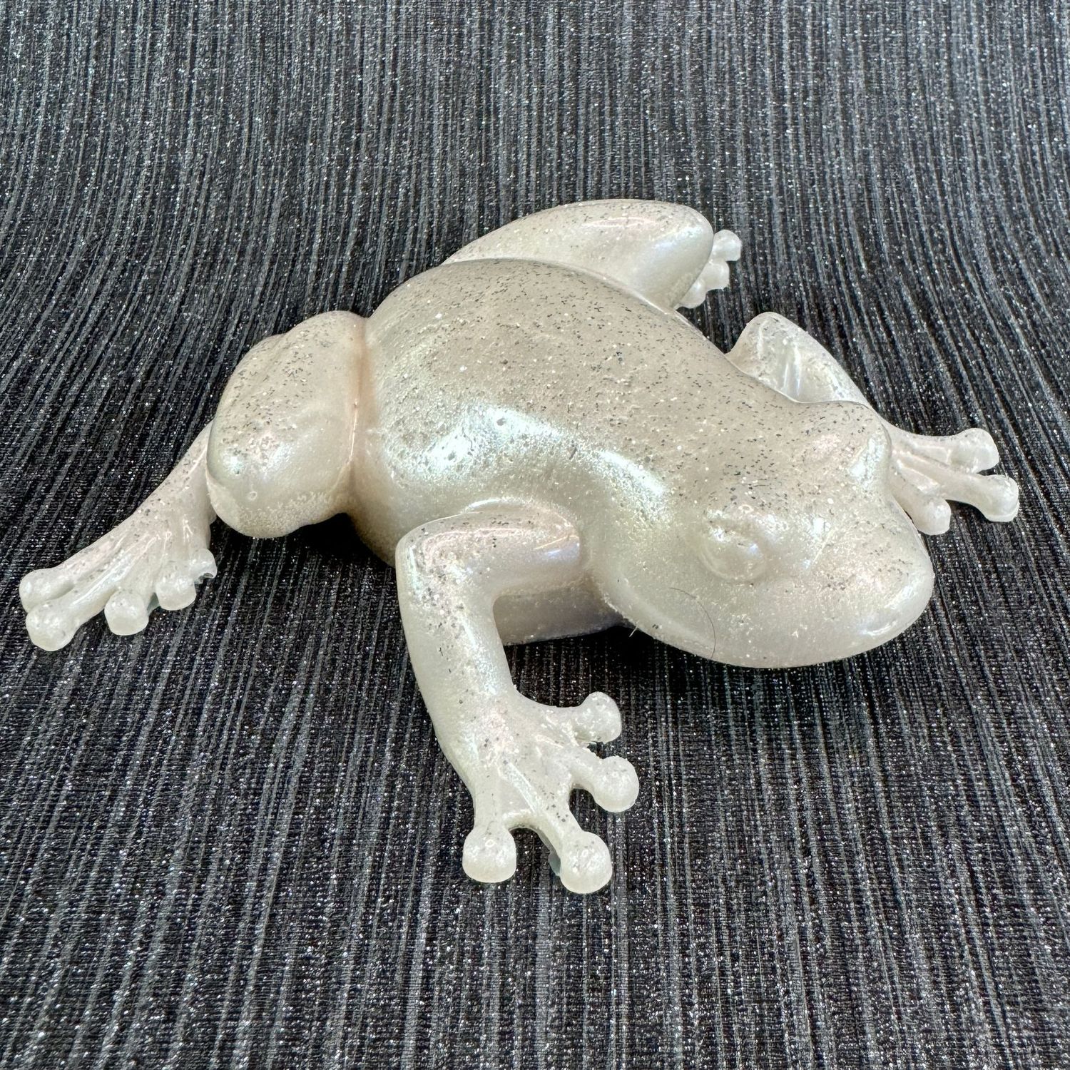 Silver Sparkling Frog Model Ornament