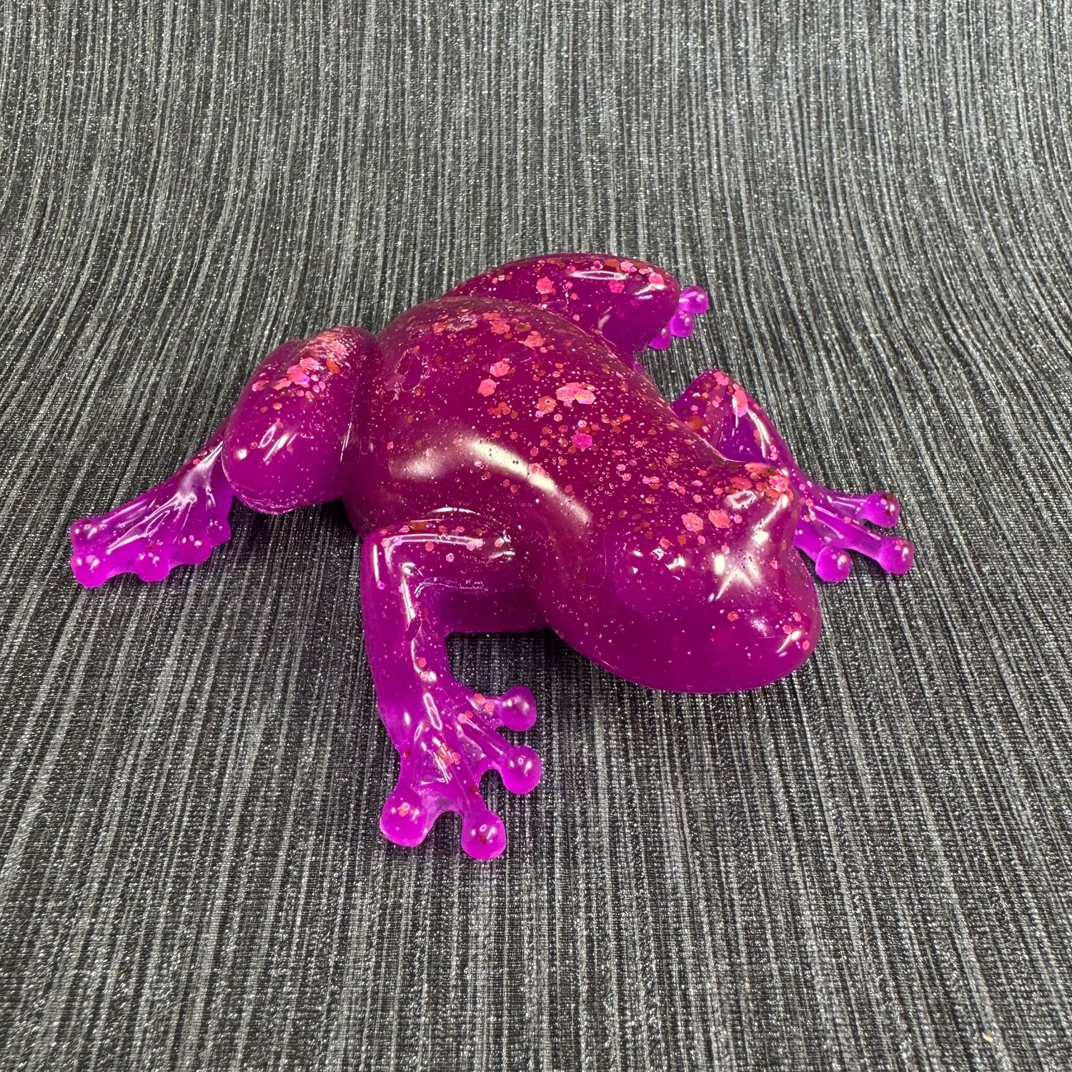 Purple Sparkling Frog Model Ornament