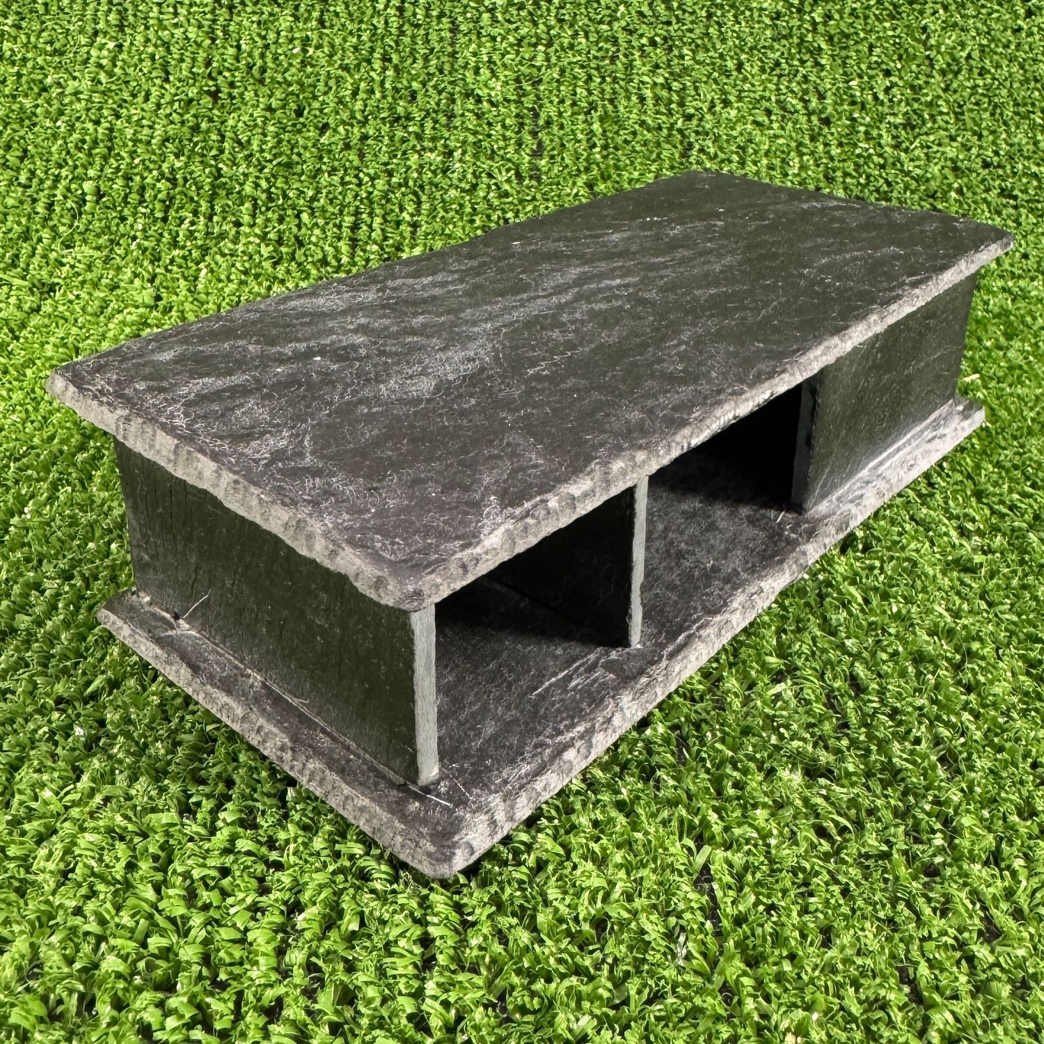 ​Slate Cave Natural 20x14x5cm, 2 caves in one