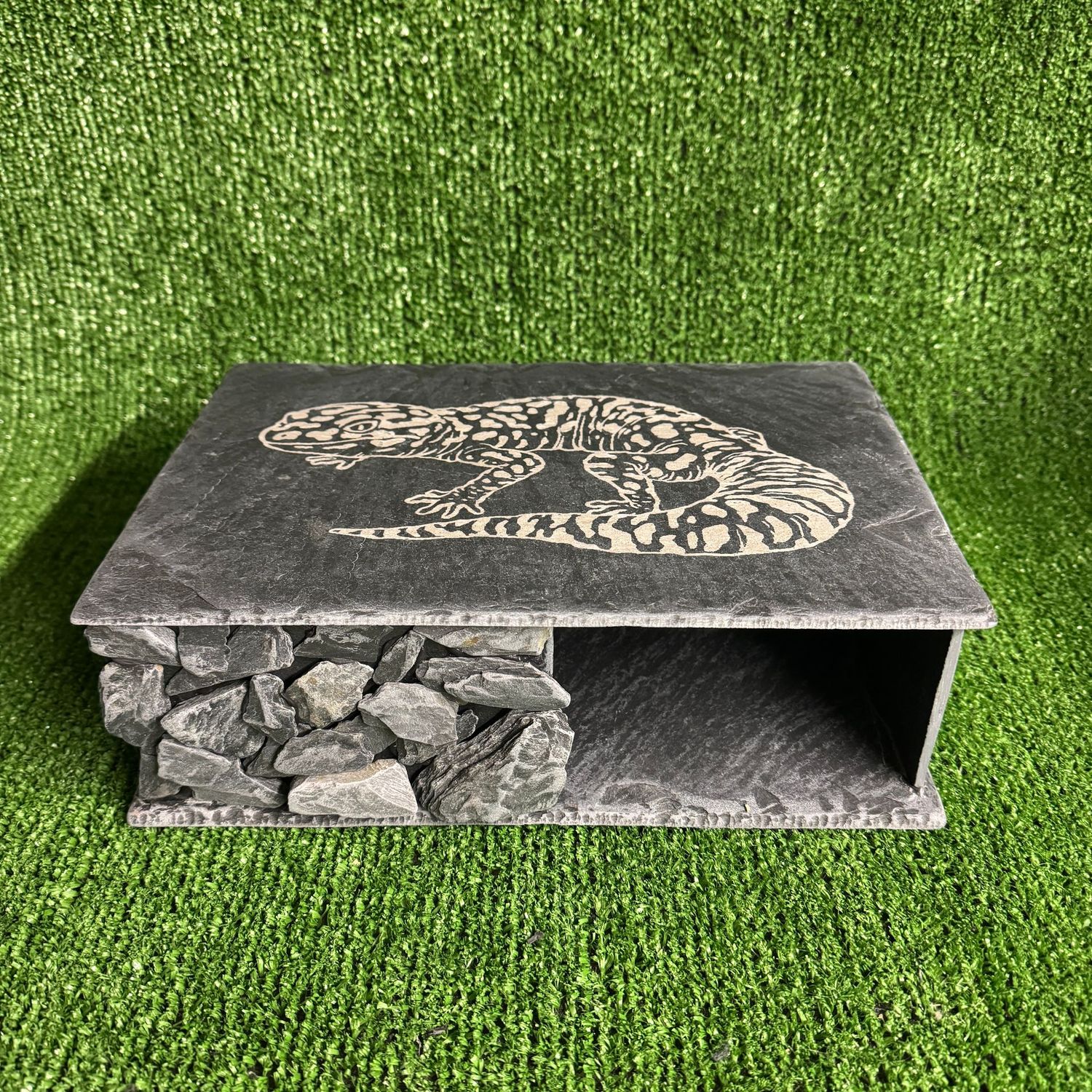X-LARGE Gecko Laser Engraved Slate Hide