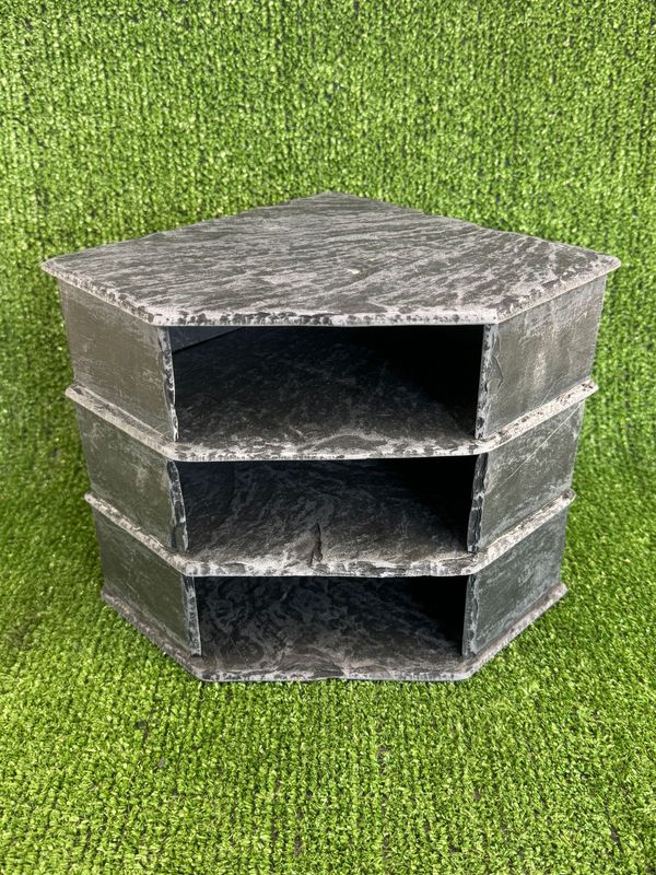 Aquarium and Reptile Big Three Tier Cave.