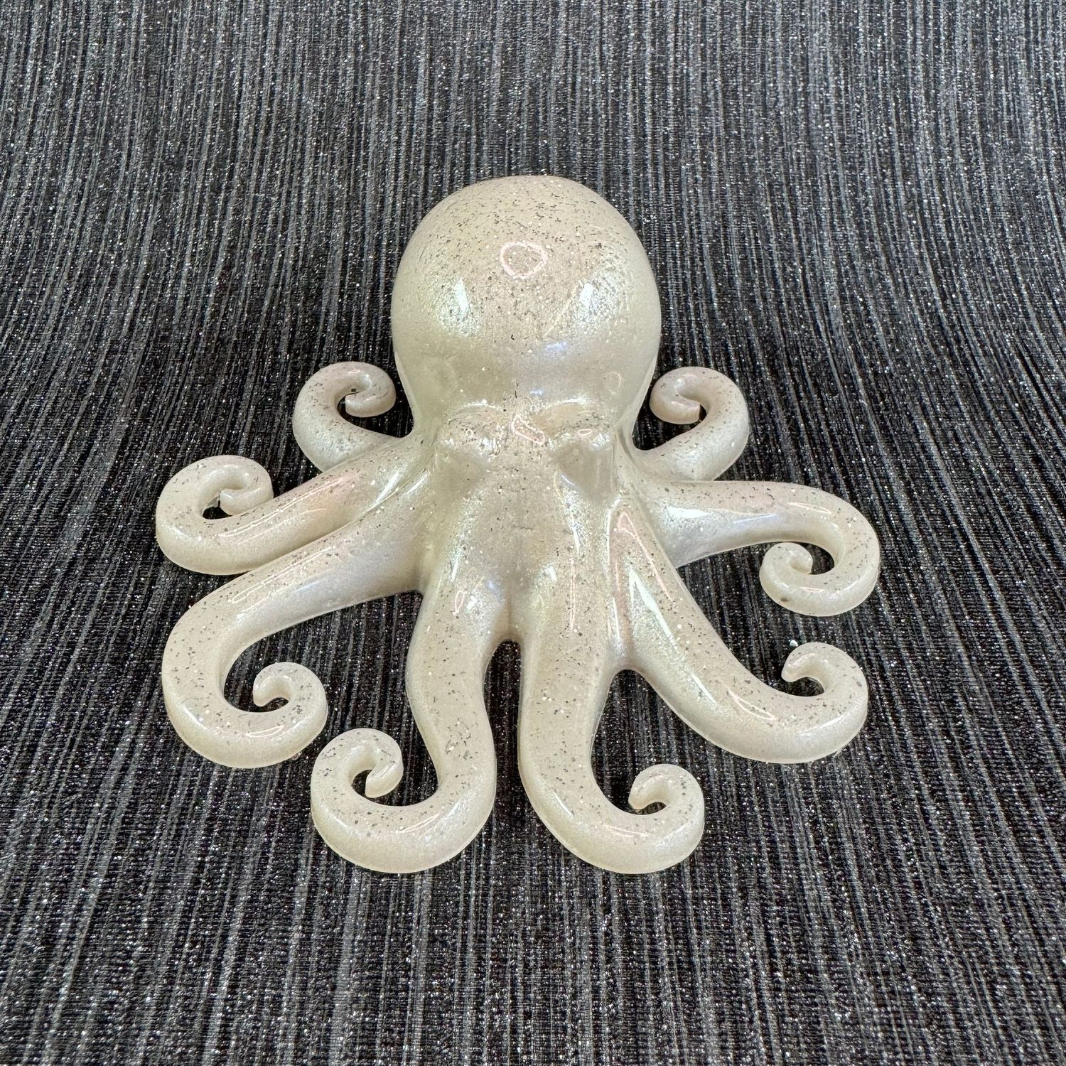 Octopus Resin Model Sparkling Silver Octopus Resin Model Sparkling Silver