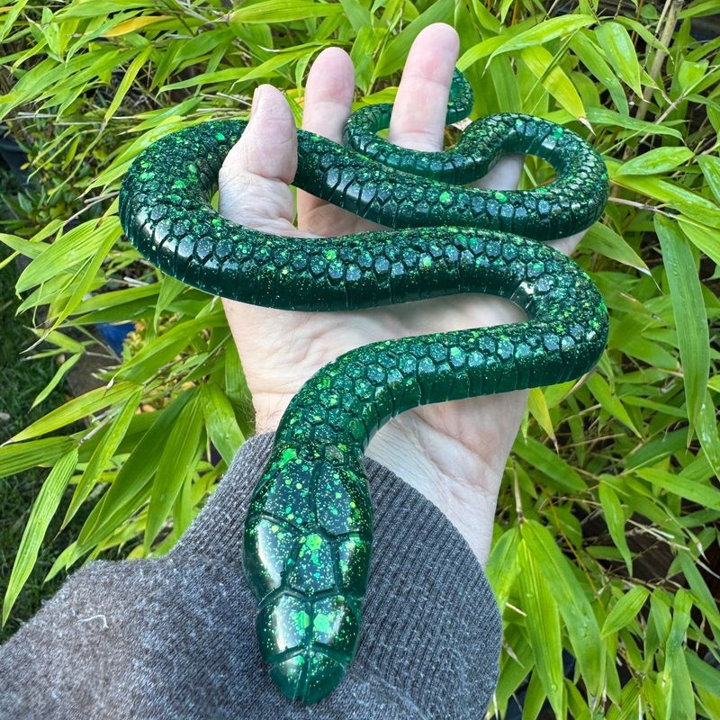 Snake Green Sparkling Epoxy Resin Wall Reptile Model