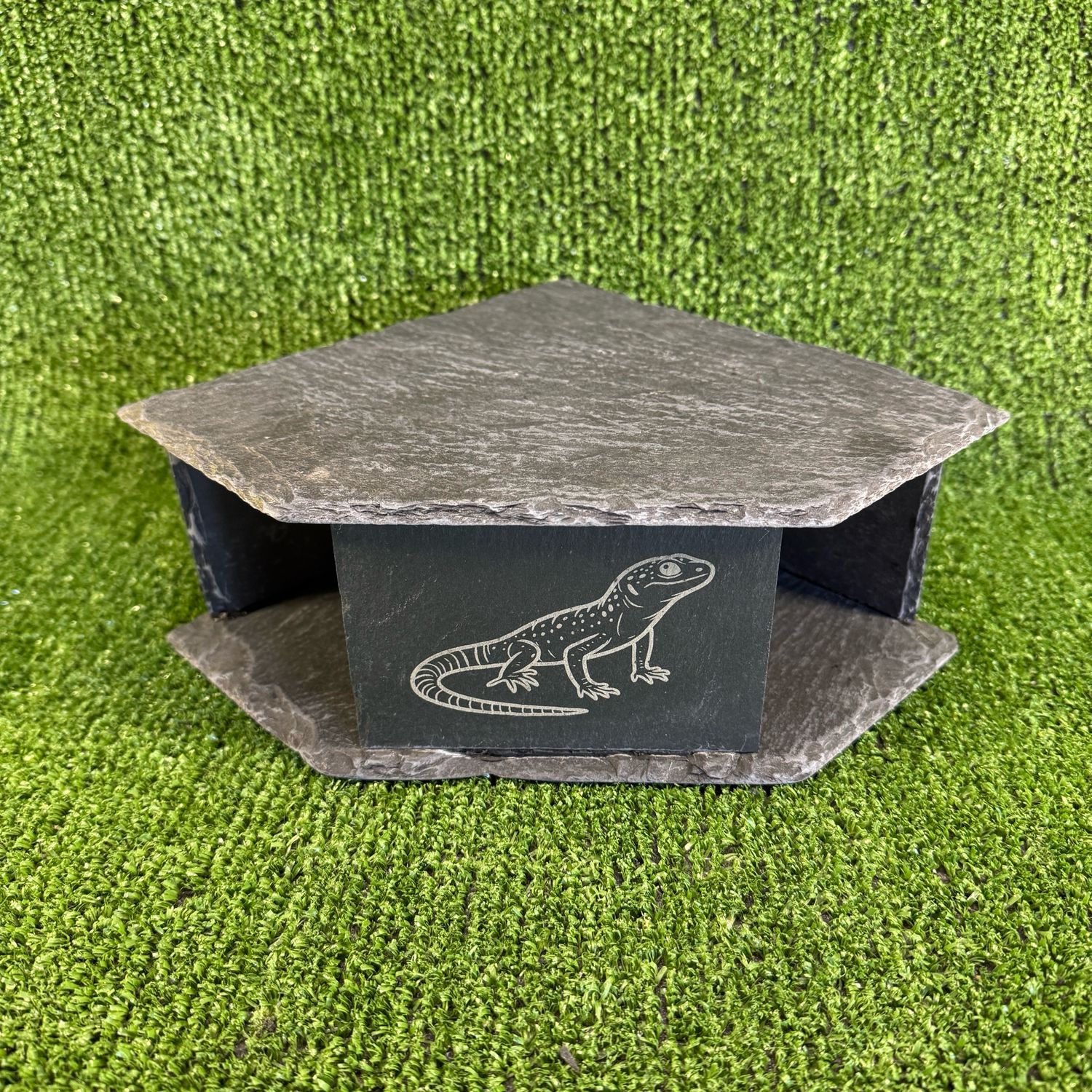 Gecko Lizard Laser Engraved slate Cave