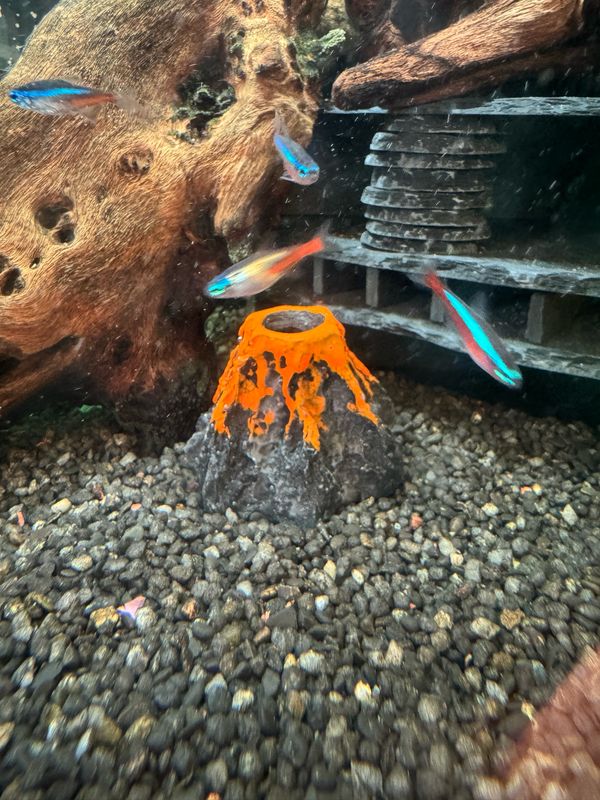 Aquarium Mini Volcano Fish Tank Decoration with Air Stone.