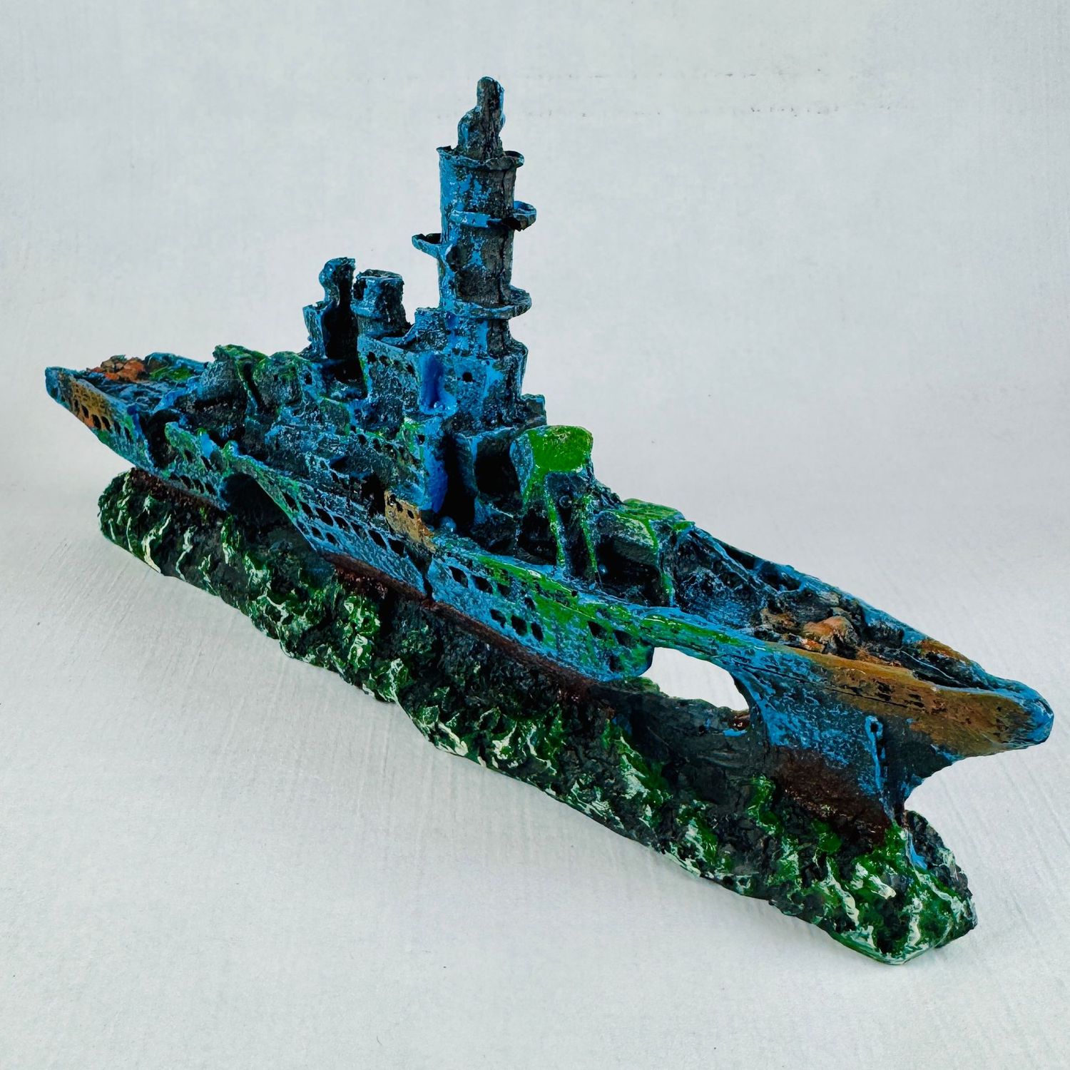 Battleship Aquarium Ornament for Fish Tank Landscaping