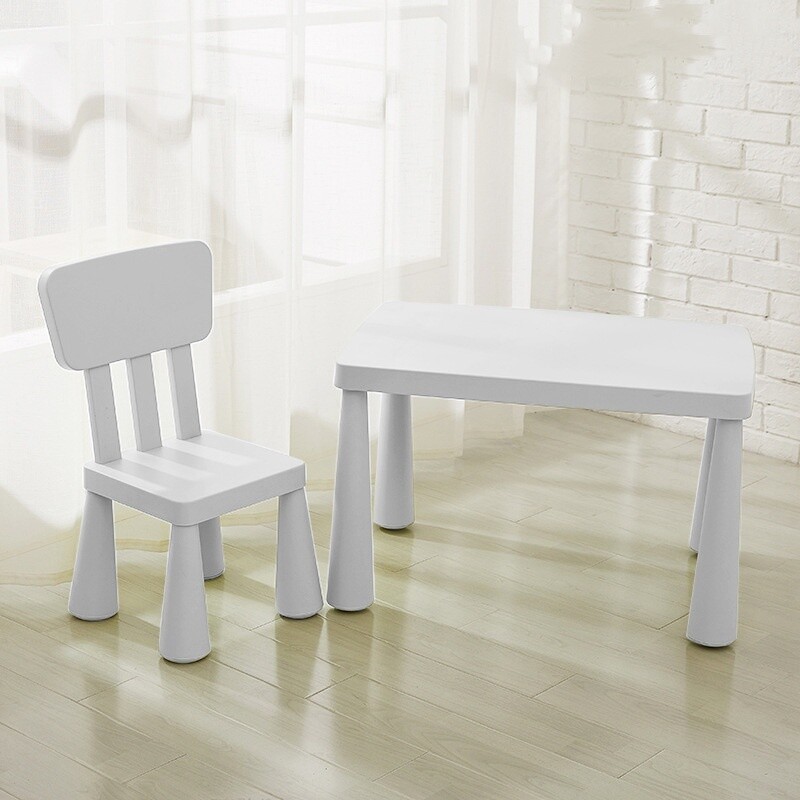 Mesa y 2 sillas color blanco