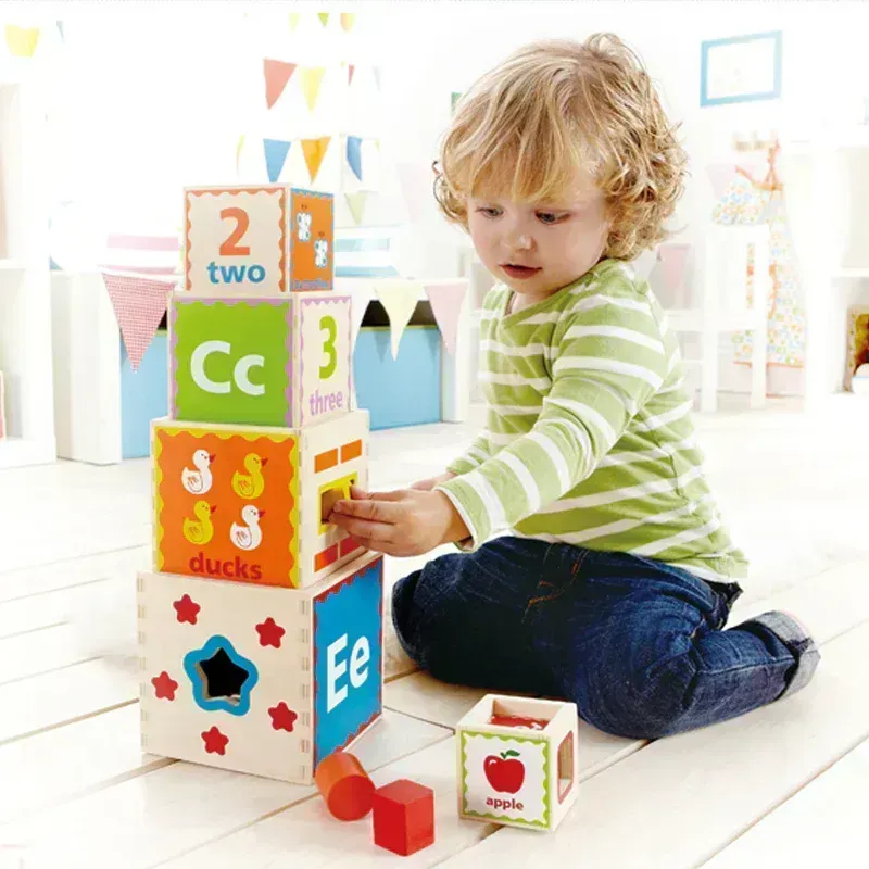 Pyramid of Play hape