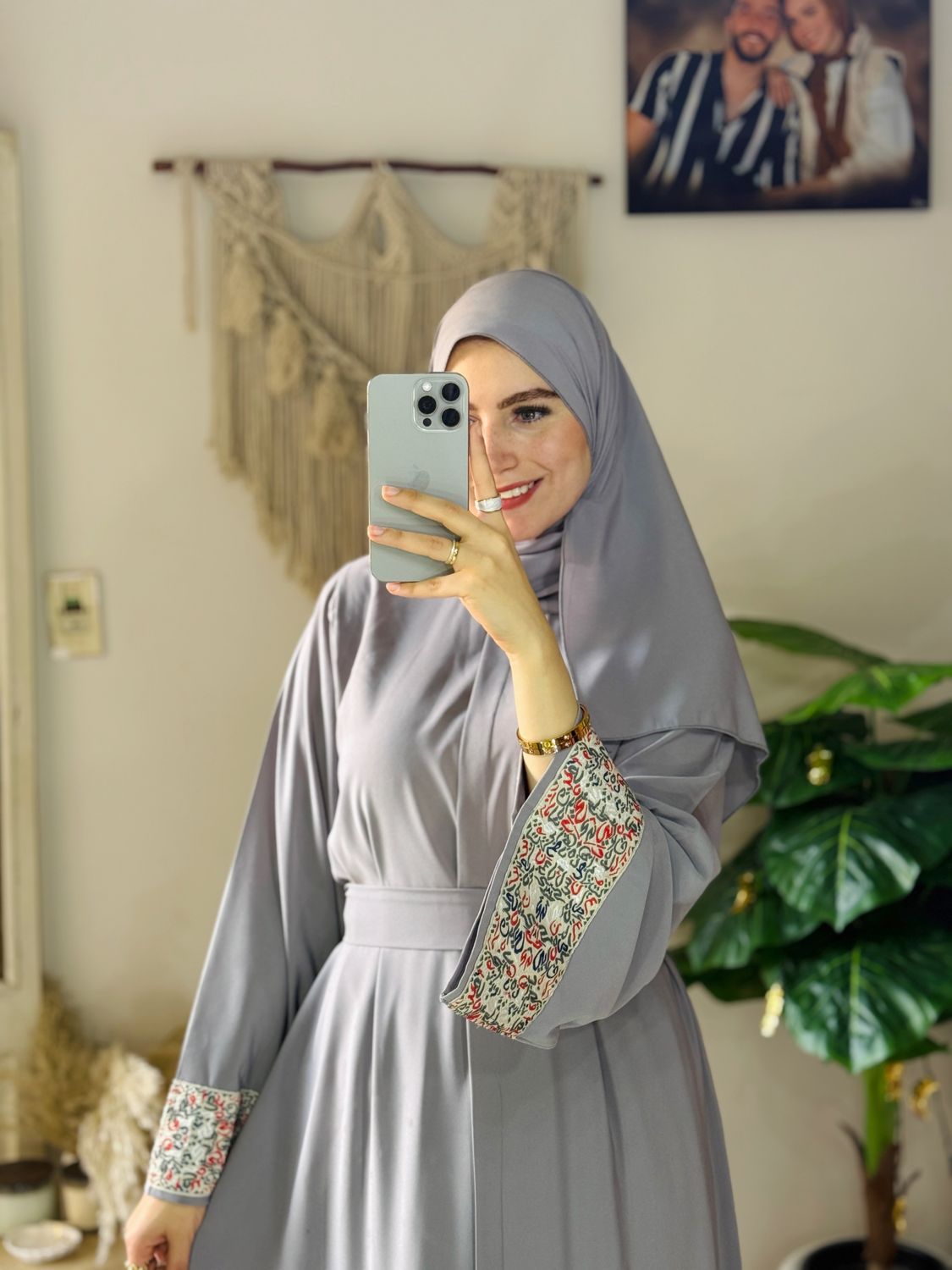 عباية مقفولة لون جراي