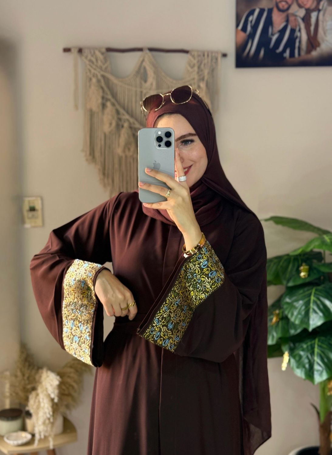 عباية مقفولة لون بني