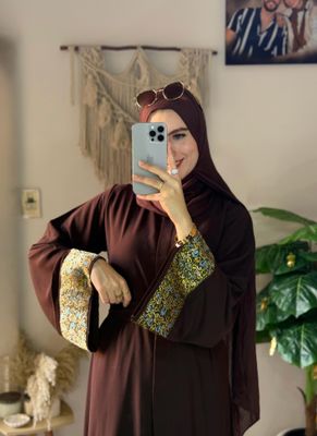عباية مقفولة لون بني