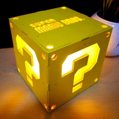 Lámpara Cubo Mario Bros