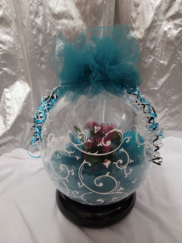Stuffed Balloon, with Tulle and live plant - Requires 3 day advance purchase