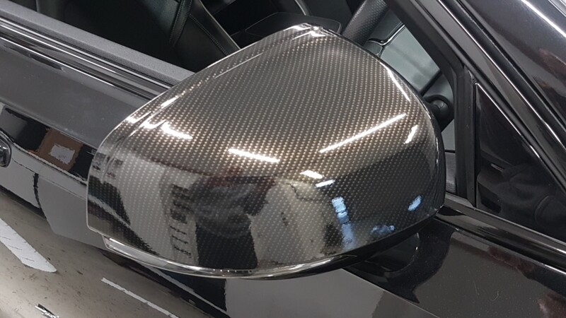 Gloss carbon fiber