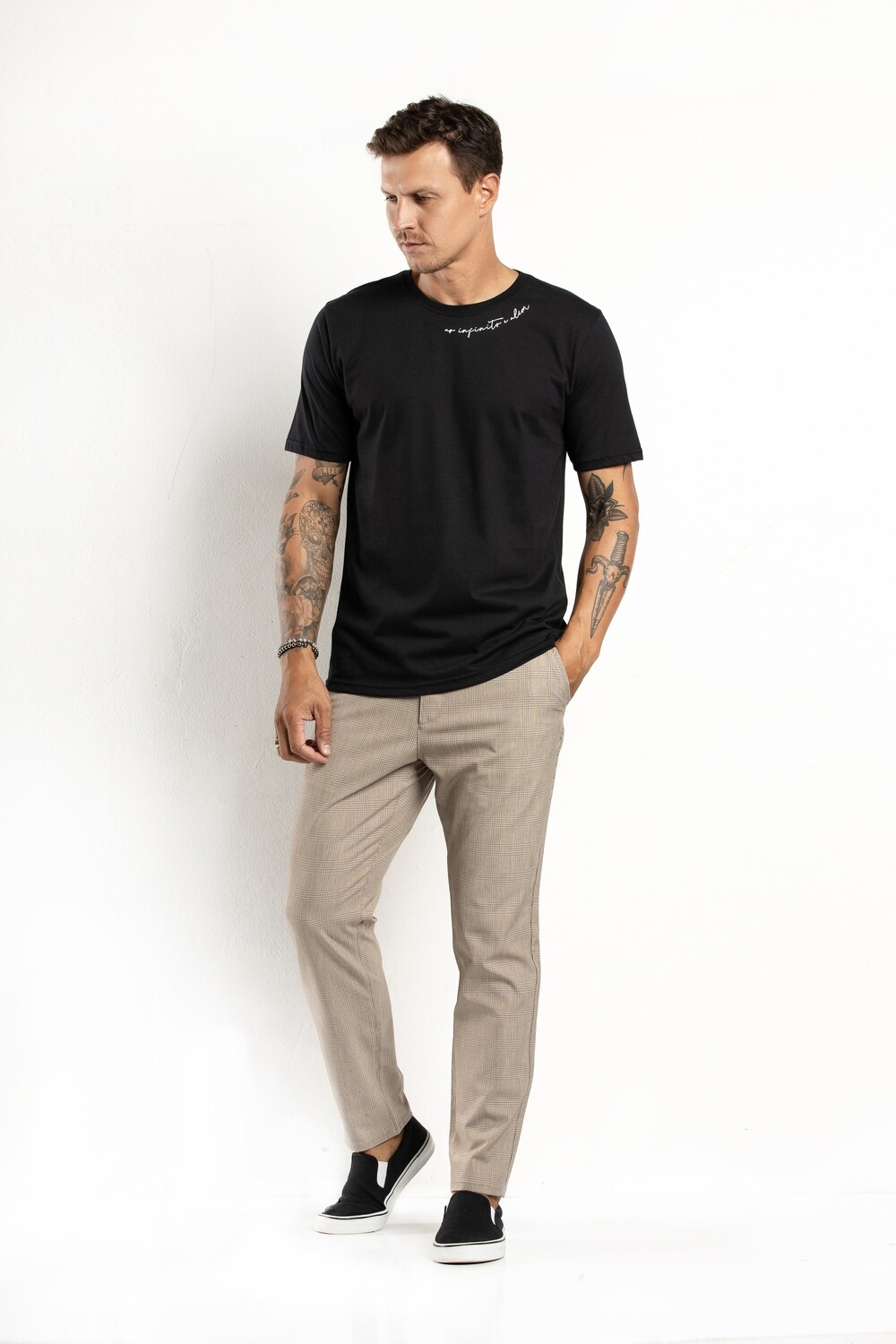 Camiseta Masculina Estampada - Ao Infinito e Além