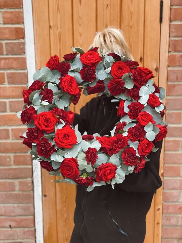 Rose & Carnation Wreath Funeral Tribute 
(available in different colours & sizes)