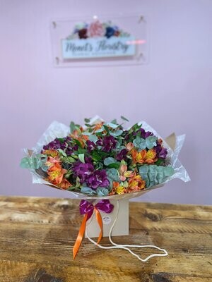 LONG LASTING Hand Tied Bouquet