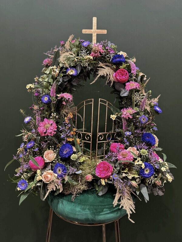 Gates of Heaven Funeral Tribute - loose (your choice of colours)