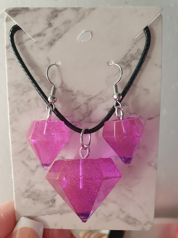 Parure diamant en résine rose phosphorescent