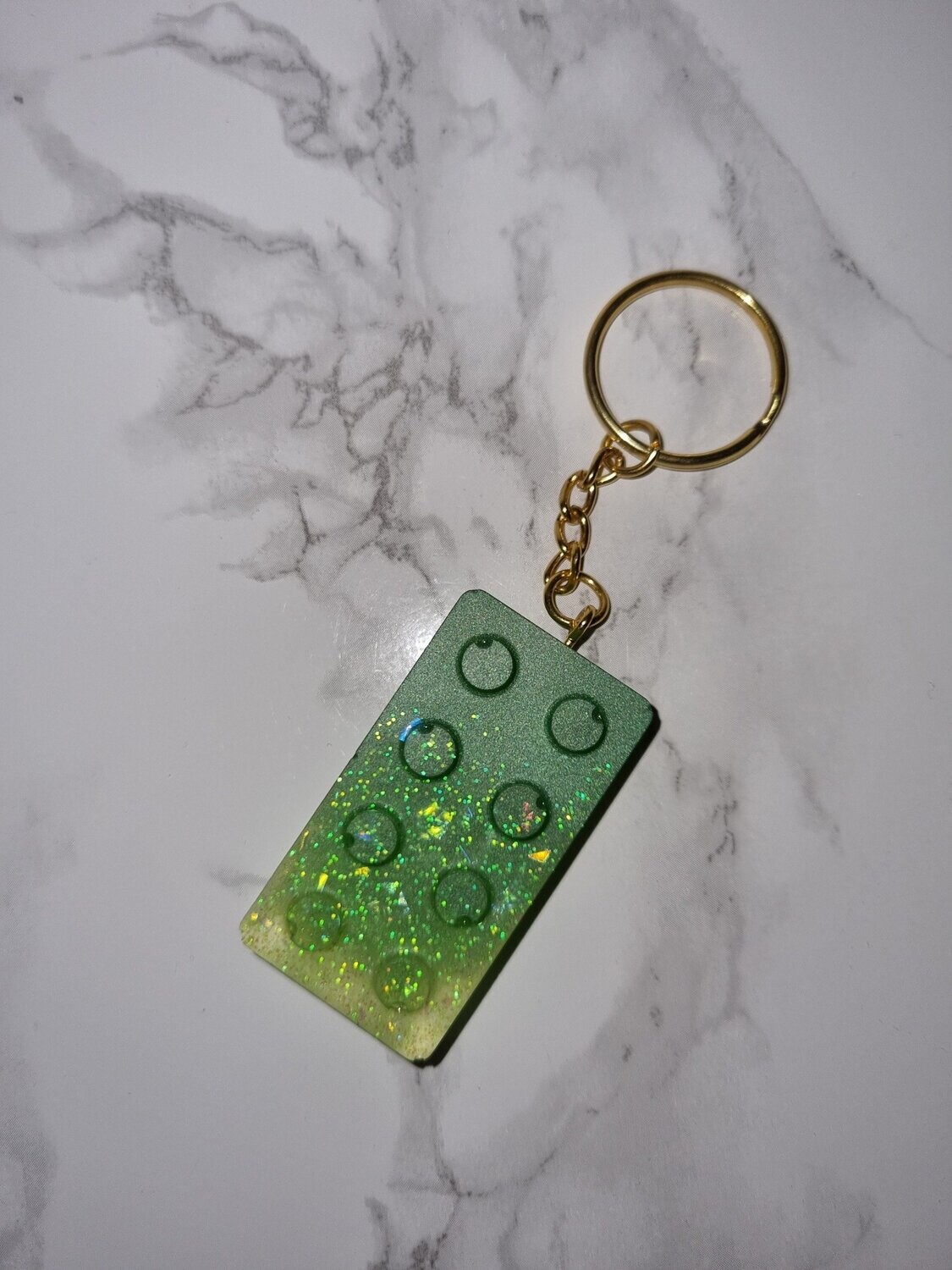 Porte clé Légo dégradé de vert à paillettes