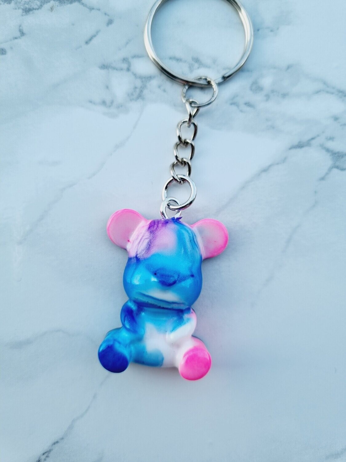 Porte clé petit ourson marbré bleu et rose