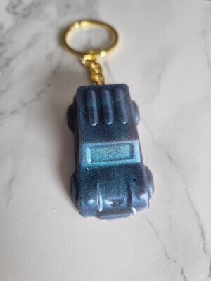Porte clé voiture 4x4 violet bleu