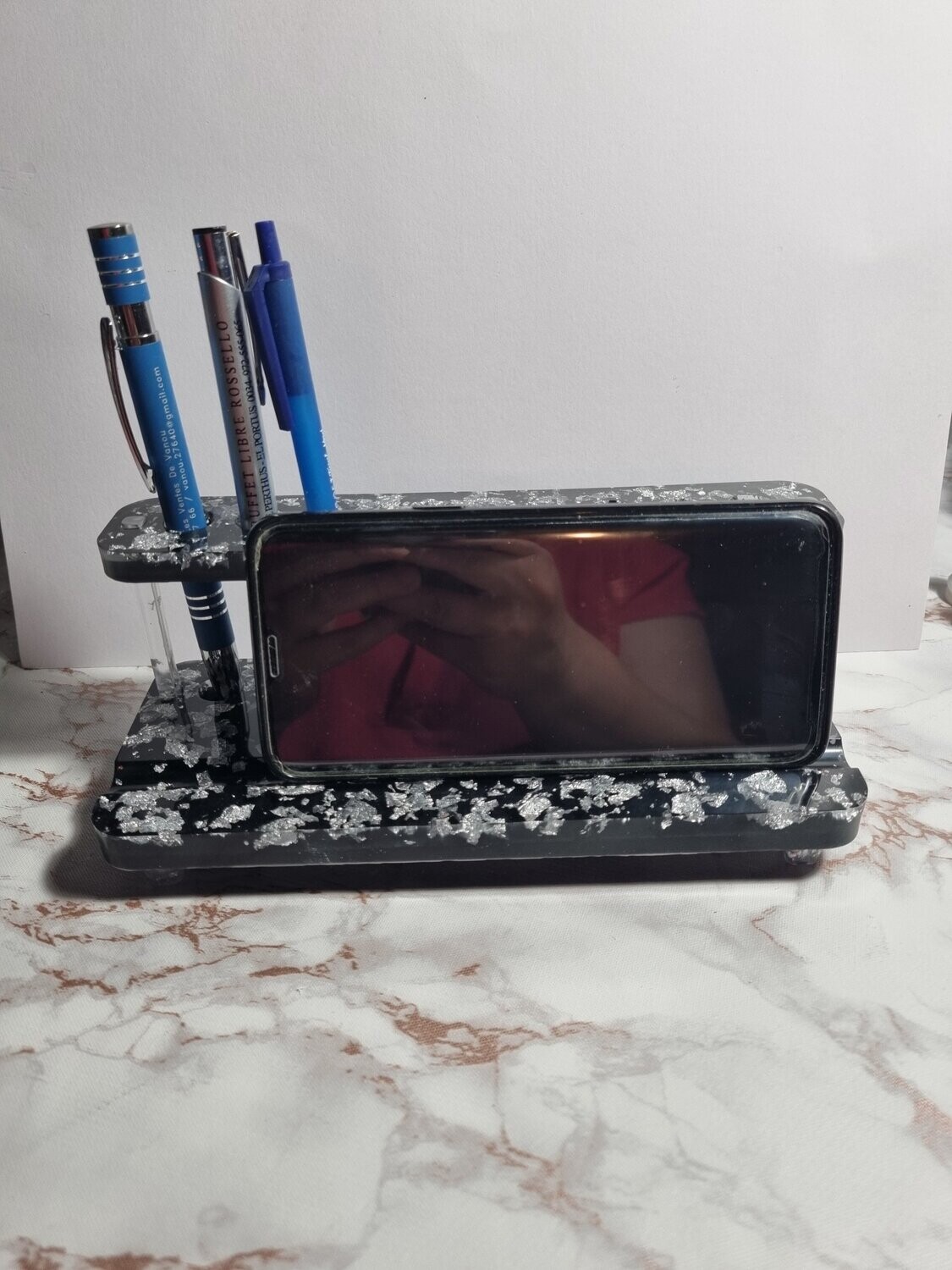 Support téléphone et stylos personnalisé