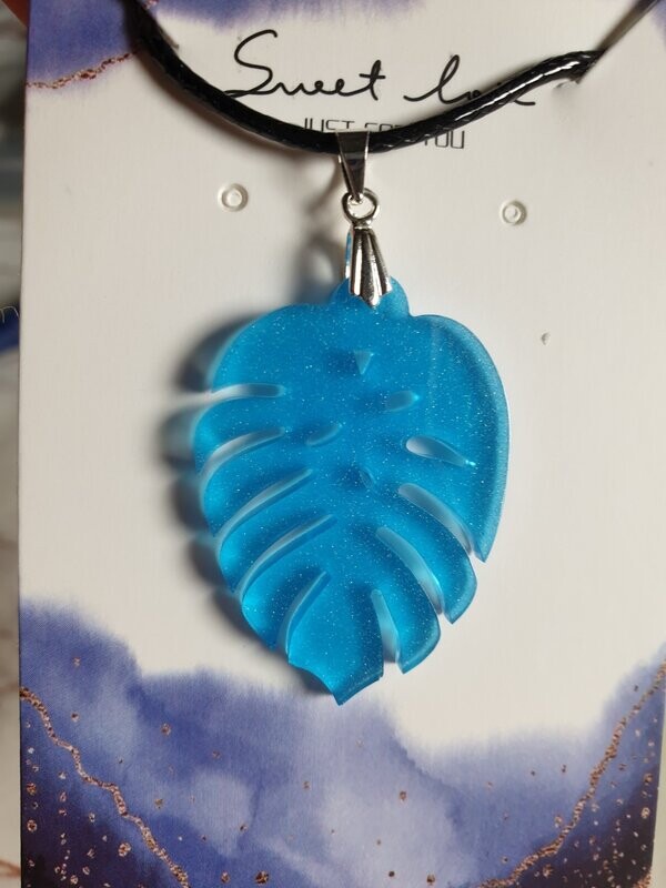 Collier feuille bleu pailleté