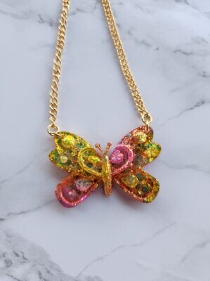 Collier papillon rose et jaune chainette dorée