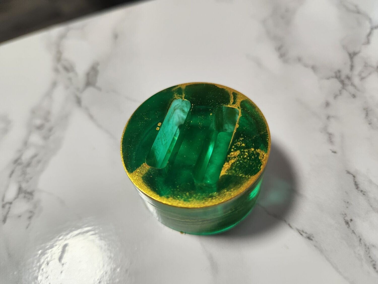 Porte bague double vert émeraude et or