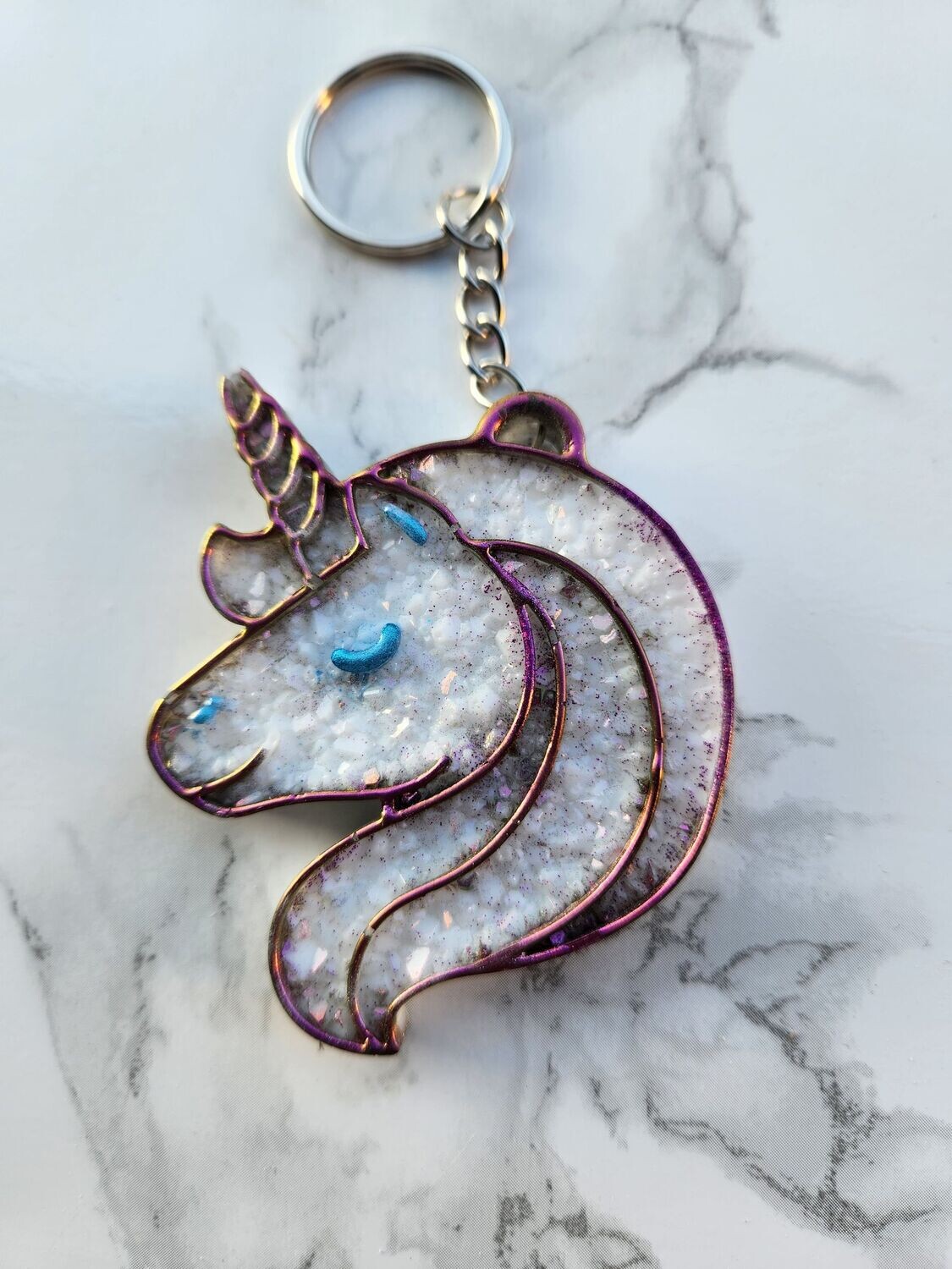 Porte clé licorne diamant blanche et contour caméléon