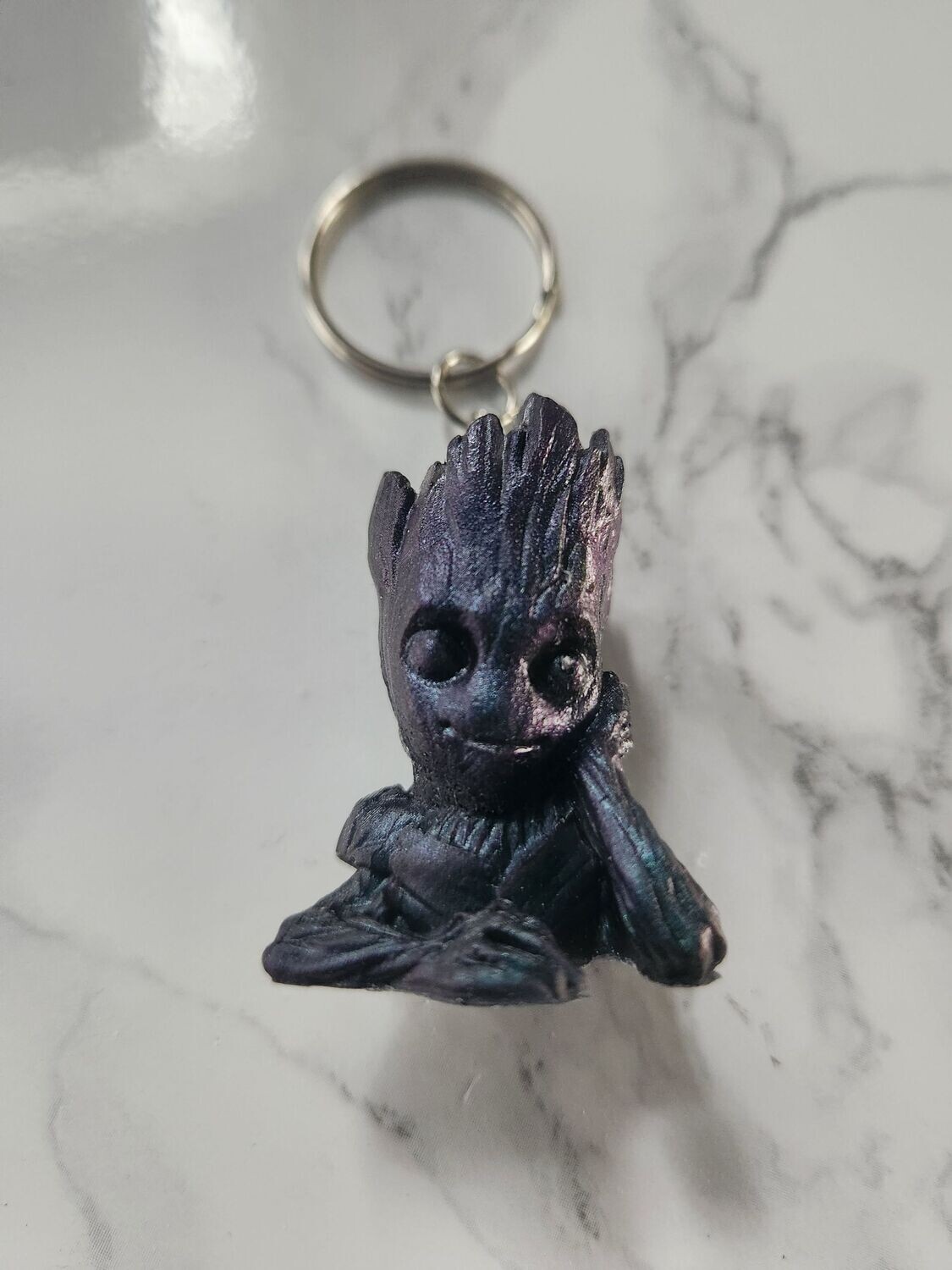 Porte clé Groot violet vert caméléon