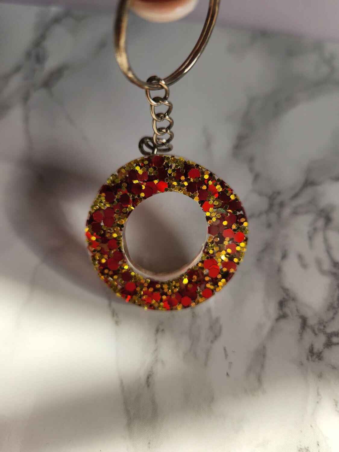 O paillettes rouge et or